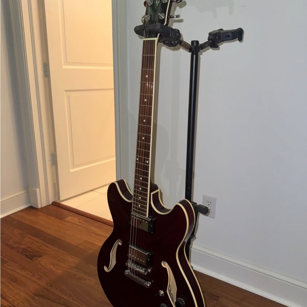 This is an Ibanez Artcore AS73 - Picture 6 of 6
